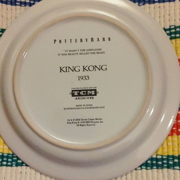 🤩 Pottery Barn movie plates 🤩2 for $20‎ - Picture 5 of 7